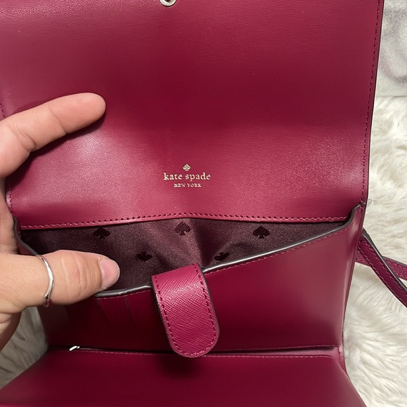 ✨ Kate Spade ,Laurel Way Winni ,Color is Cranberry ,Crossbody ✨ - Picture 6 of 12